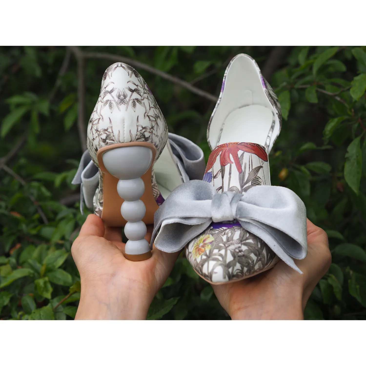 Nantes Slip On French Pumps with Bowtie - Floral