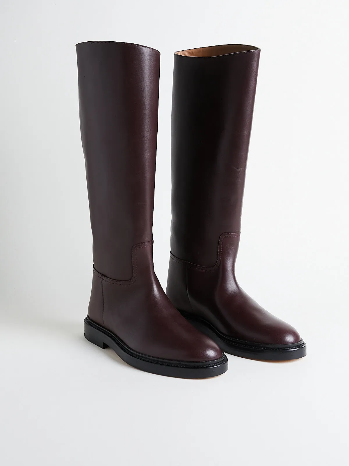 Riding Boot in Bordeaux Calf Leather