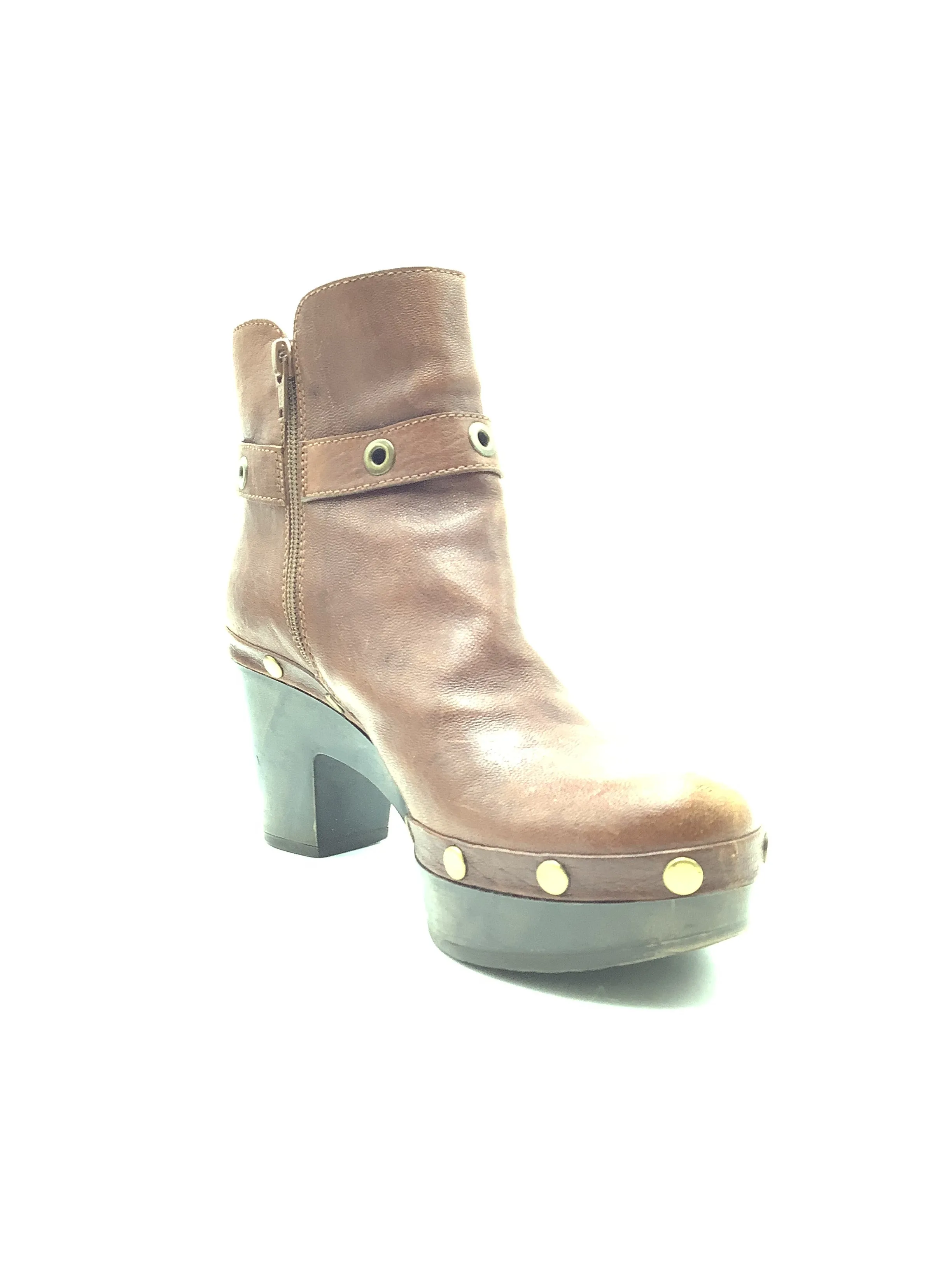 Stuart Weitzman Platform Ankle Bootie  Size: 8