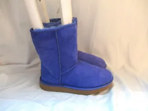 Womens UGG AUSTRALIA 1016223 CLASSIC Short II Suede Winter BOOT Shearling PURPLE 9 Snow